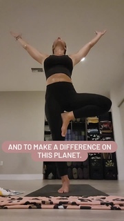 Kristine Dunn feet photo 9