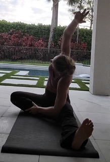 Kristine Dunn feet photo 10