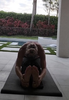 Kristine Dunn feet photo 9