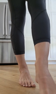 Kristine Dunn feet photo 15