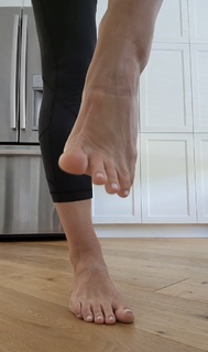 Kristine Dunn feet photo 14