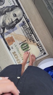 Kristine Dunn feet photo 12