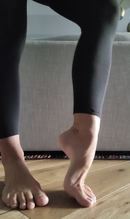 Kristine Dunn feet photo 18