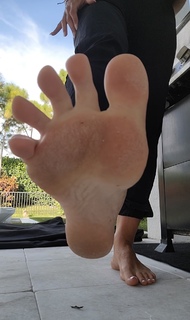 Kristine Dunn feet photo 2