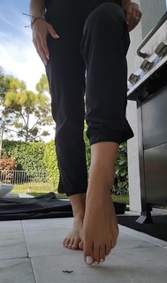 Kristine Dunn feet photo 19