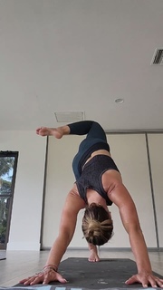 Kristine Dunn feet photo 2
