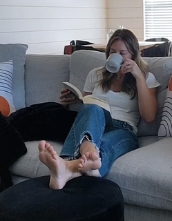 Kristine Dunn feet photo 9