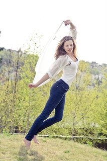 Kristine Froseth feet photo thumbnail