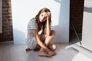Kristine Froseth feet photo thumbnail