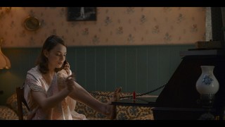 Kristine Froseth feet photo thumbnail