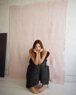 Kristine Froseth feet photo thumbnail