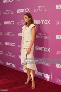 Kristine Froseth feet photo thumbnail