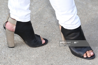Kristine Johnson feet photo 11