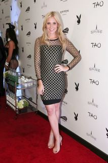 Kristine Leahy feet photo thumbnail