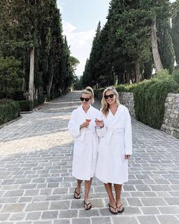 Kristine Leahy feet photo thumbnail