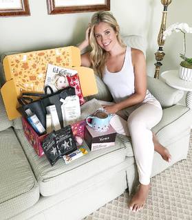 Kristine Leahy feet photo thumbnail