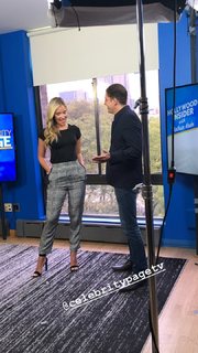Kristine Leahy feet photo thumbnail