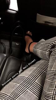 Kristine Leahy feet photo thumbnail