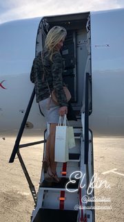 Kristine Leahy feet photo thumbnail