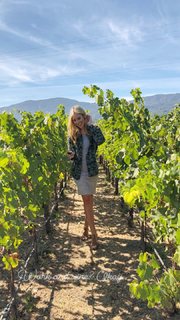 Kristine Leahy feet photo thumbnail