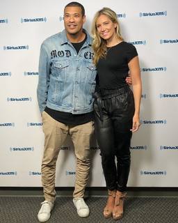 Kristine Leahy feet photo thumbnail