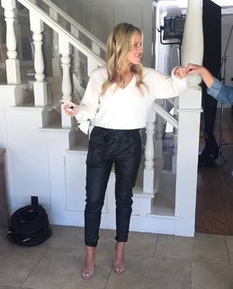 Kristine Leahy feet photo thumbnail