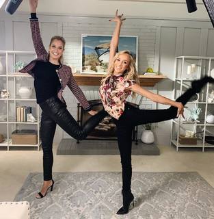 Kristine Leahy feet photo thumbnail