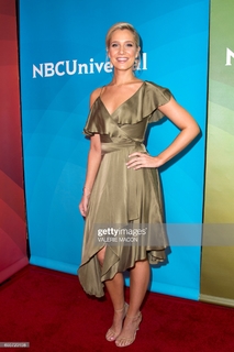 Kristine Leahy feet photo thumbnail