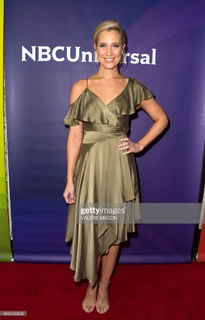 Kristine Leahy feet photo thumbnail