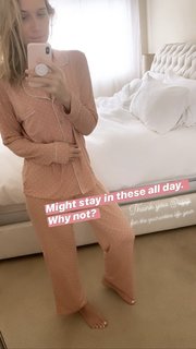 Kristine Leahy feet photo thumbnail