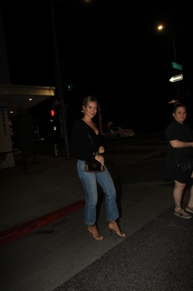 Kristine Leahy feet photo thumbnail