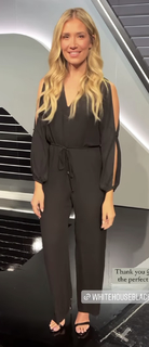Kristine Leahy feet photo thumbnail