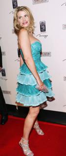 Kristy Swanson feet photo thumbnail