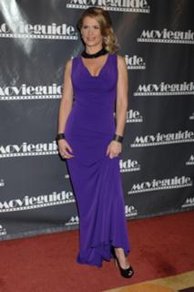 Kristy Swanson feet photo thumbnail