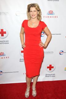 Kristy Swanson feet photo thumbnail