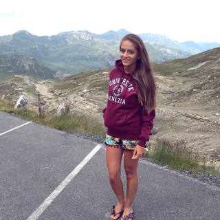 Kristýna Tresnáková feet photo 8