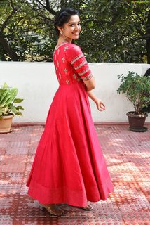 Krithi Shetty feet photo thumbnail