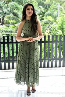 Krithi Shetty feet photo thumbnail