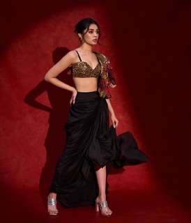 Krithi Shetty feet photo thumbnail