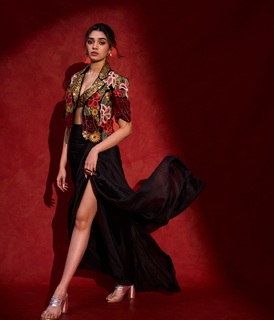 Krithi Shetty feet photo thumbnail