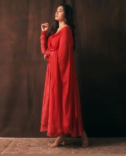 Krithi Shetty feet photo 12