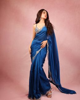 Krithi Shetty feet photo 18