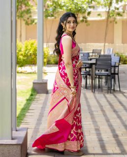 Krithi Shetty feet photo 12