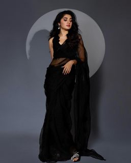 Krithi Shetty feet photo 1