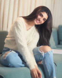 Krithi Shetty feet photo 12