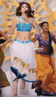 Kriti Kharbanda feet photo thumbnail
