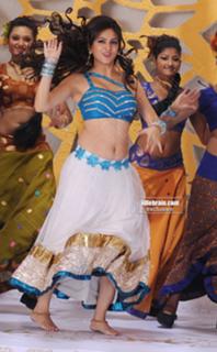 Kriti Kharbanda feet photo thumbnail