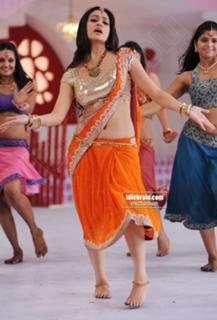 Kriti Kharbanda feet photo thumbnail