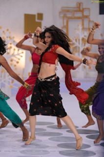 Kriti Kharbanda feet photo thumbnail