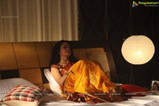 Kriti Kharbanda feet photo thumbnail